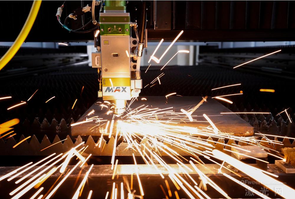 激光切割踏上“奔二之路” 國產(chǎn)光源突破二萬五大關(guān) 激光切割踏上“奔二之路” 國產(chǎn)光源突破二萬五大關(guān)